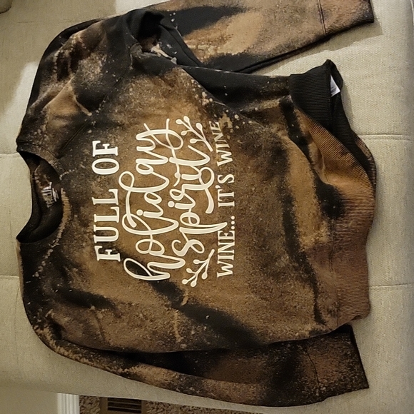 Holiday Sweatshirt. FULL OF HOLIDAY SPIRIT..WINE IT'S THE WINE. size large NWOT - Picture 1 of 4